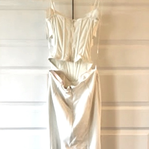 NWT HOUSE OF CB Paloma Ivory Corset Sleeveless Mermaid Gown XS MSRP $285 - Picture 8 of 13